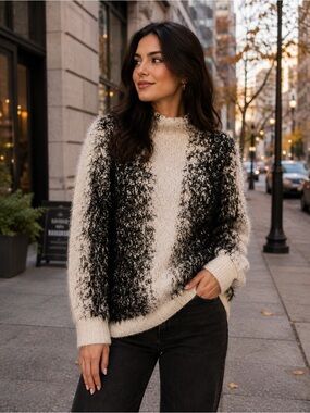SISTERS Fuzzy Black & Ivory Mock Neck Knit Sweater Sz S
